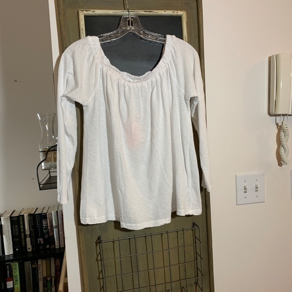 Sundry Off-the-Shoulder White Top Small NWT Long Sleeve Casual Chic - Picture 6 of 8